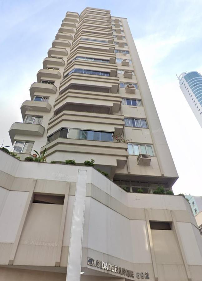 Apto Av Brasil Quadra Mar Balneário Camboriú Exteriör bild